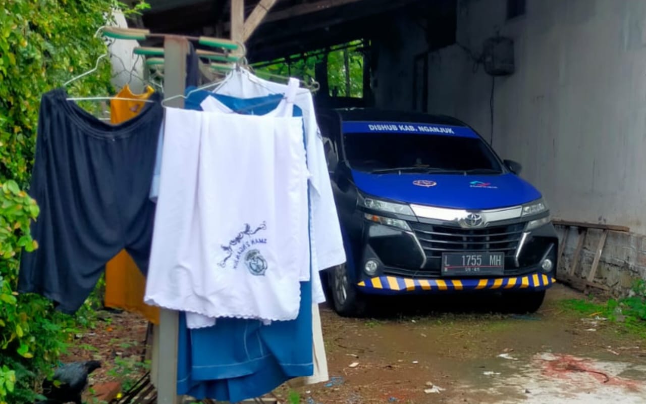 Mobil Dinas Dishub Nganjuk Terparkir di Rumah Warga, Kadishub Beri Respons