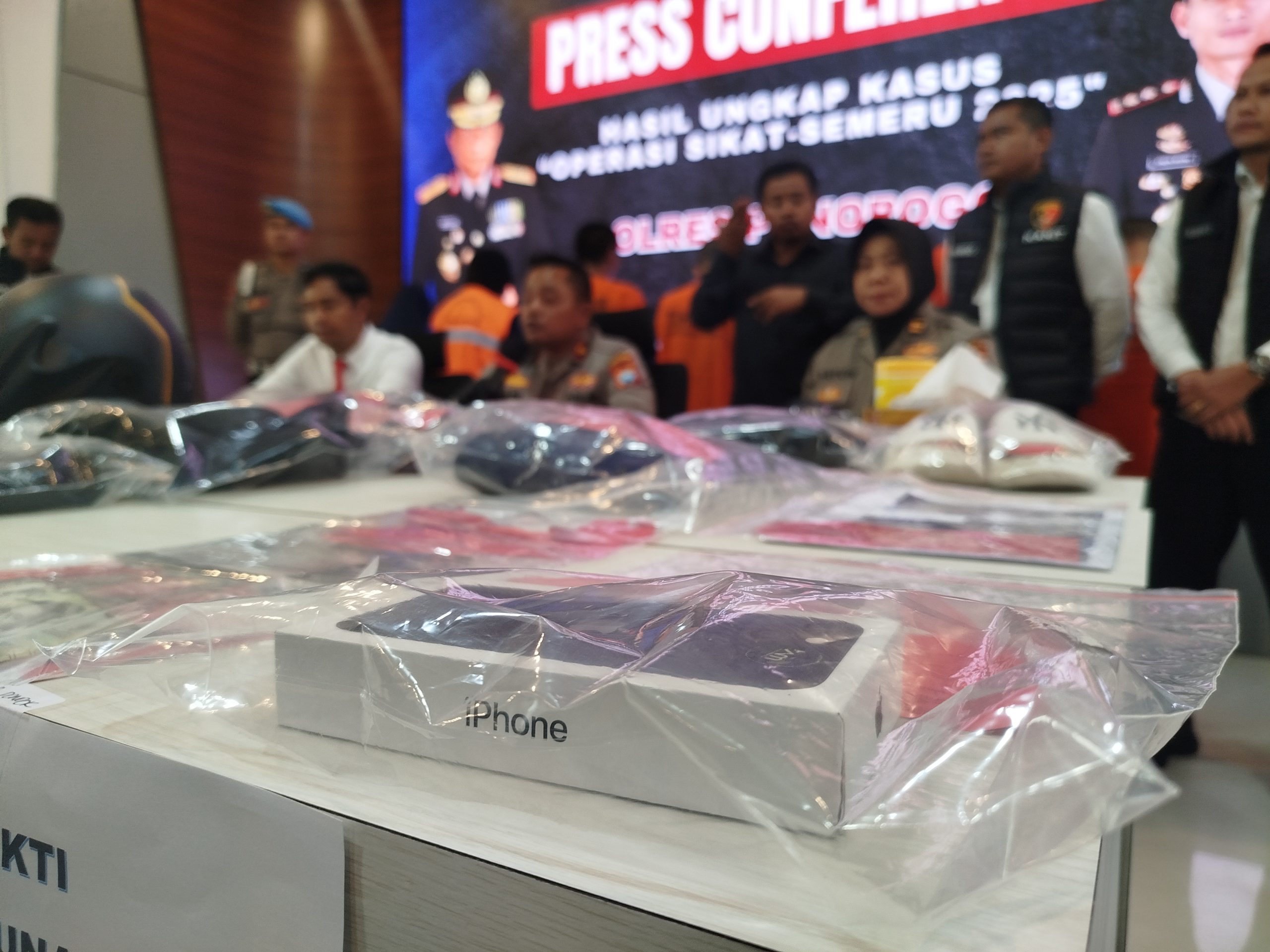 Ingin Beli iPhone, Pemuda Ponorogo Nekat Curi Uang Tetangga hingga 10 Kali