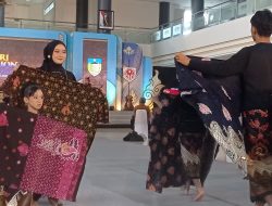 Sejarah dan Budaya Kediri Jadi Sumber Inspirasi Perancang Busana Nasional dalam Kediri Fashion Batik Festival 2025