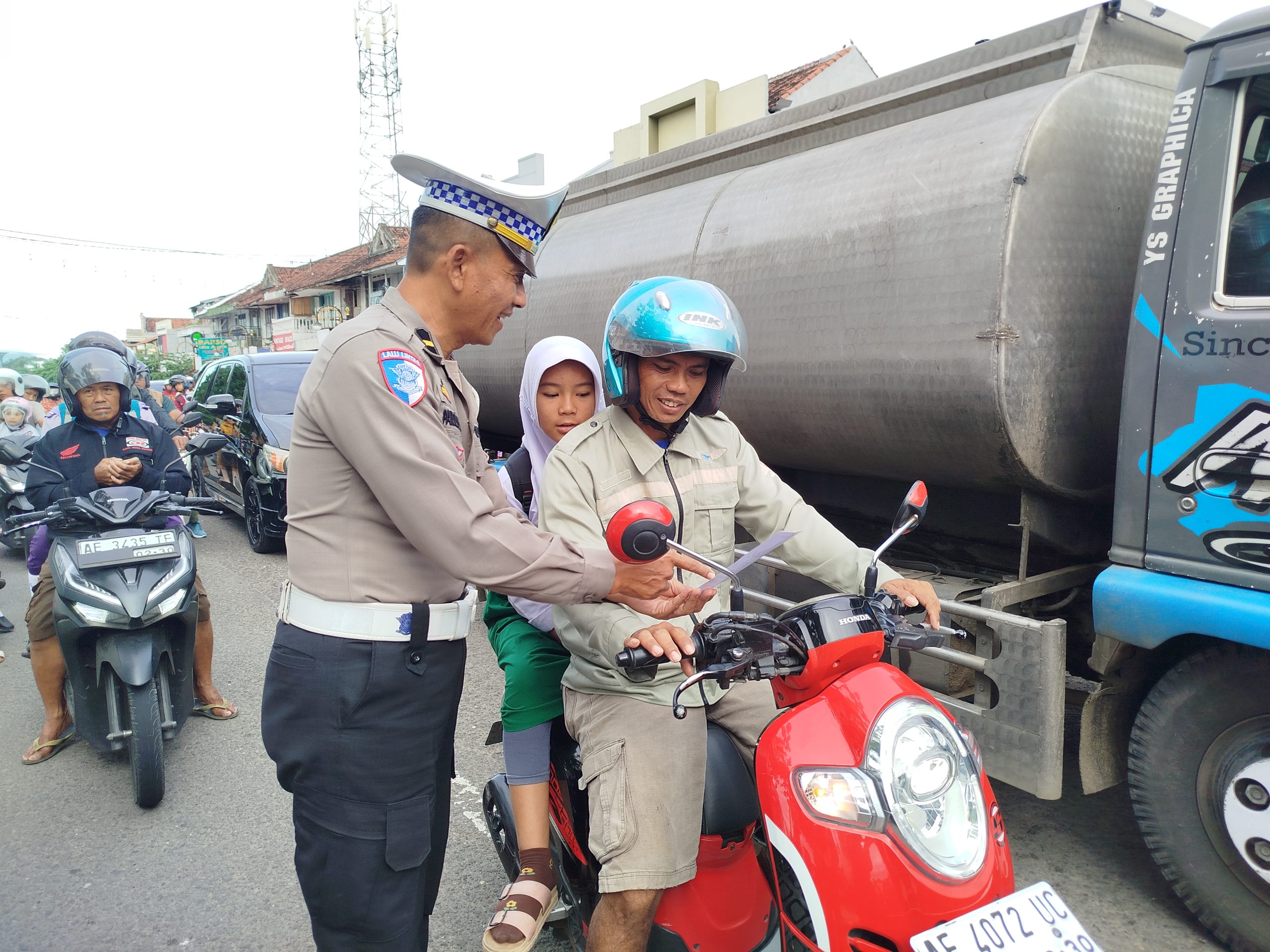 Sepekan Operasi Zebra Semeru 2025, Satlantas Ponorogo Tekankan Edukasi Pengendara