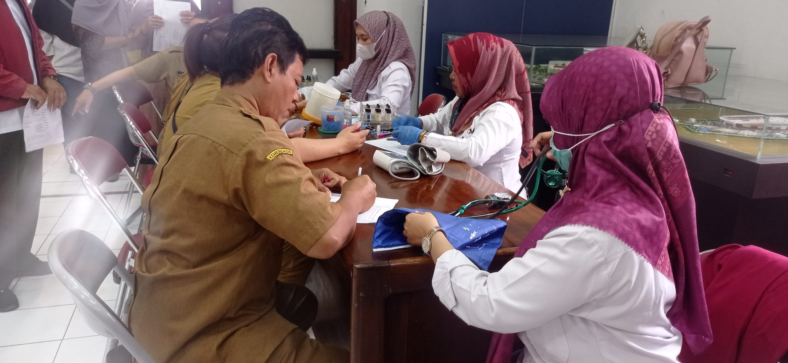 Peringati HUT Korpri dan Darma Wanita ke-26, Ratusan ASN Pemkab Kediri Ikut Donor Darah
