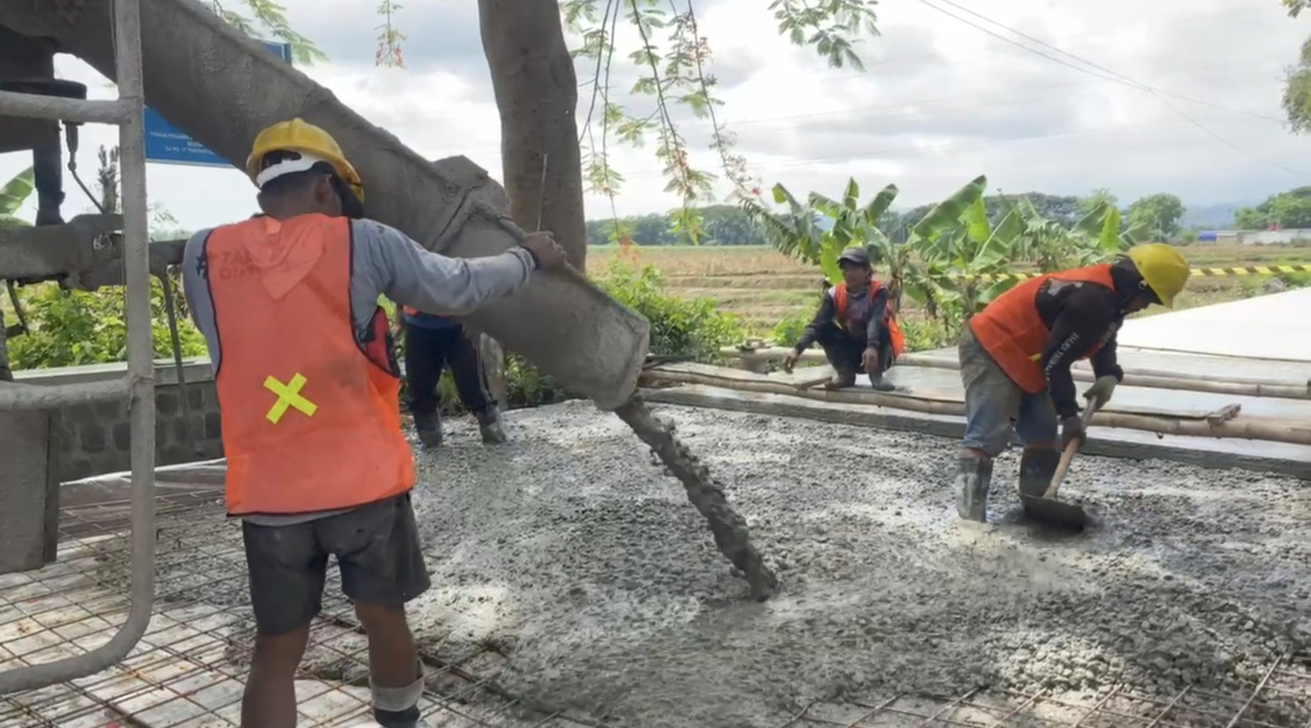 Ruas Jalan Godean–Loceret Nganjuk Mulai Diperhalus, Rigid Beton Jadi Andalan untuk Ketahanan Jangka Panjang