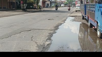 Kerusakan Jalan Raya Kediri–Blitar Kian Parah, Warga Desak Pemprov Jatim Segera Bertindak