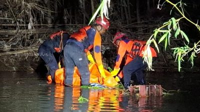 Mayat Pria Tanpa Identitas Mengambang di Sungai Pace, Polisi Sebut Kondisi Sulit Dikenali