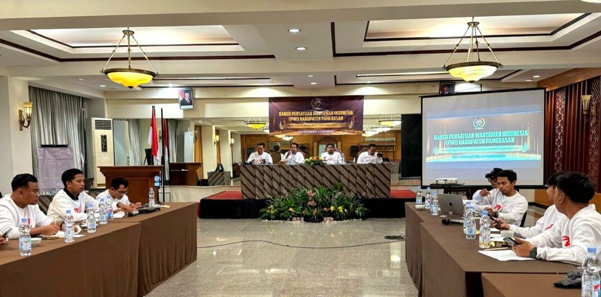 PWI Pamekasan Gelar Rapat Kerja 2025–2028, Soroti Urgensi KEK Tembakau dan Garam Madura