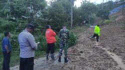 Jalur Tulungagung–Trenggalek di Pagerwojo Tertutup Longsor, Akses Sempat Lumpuh Total