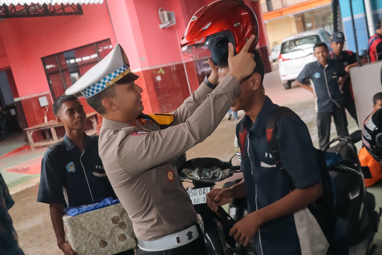 Patroli Hunting di Wlingi, Satlantas Amankan 37 Pelajar dan Musnahkan Puluhan Knalpot Brong