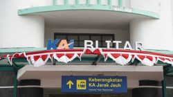 Zona Merah Dihapus, Ojol Kini Bebas Jemput Penumpang di Stasiun dan Terminal Blitar