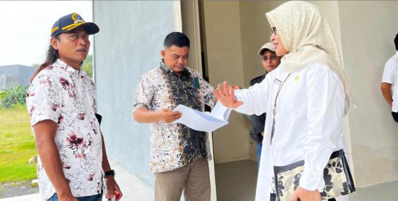 Komisi C DPRD Lamongan Sidak Proyek Balai Seni Rp 4,3 Miliar, Pembangunan Diklaim Sudah Rampung 100 Persen