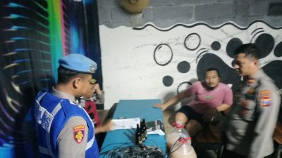 Razia Pekat Polsek Sukodadi, Kafe di Plumpang Diduga Edarkan Miras, Puluhan Liter Tuak Diamankan