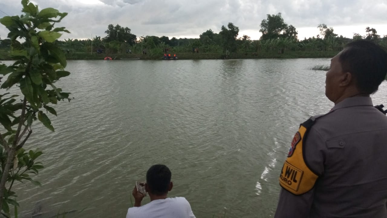 Pencarian Santri yang Tenggelam di Waduk Penguripan Lamongan Ditunda karena Cuaca Buruk