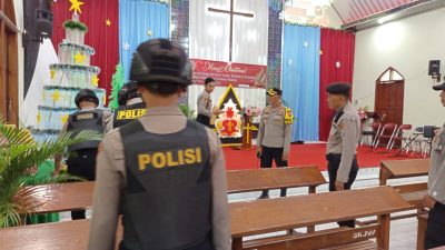 Polres Lamongan Pastikan Keamanan Ibadah Natal Jemaat Ibu-Ibu di GKJW
