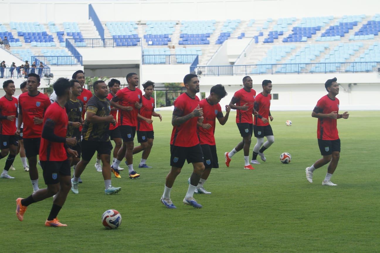 Persela Lamongan Kembali Berlatih Usai Jeda Kompetisi, Diterpa Isu Eksodus Pemain dan Menanti Kepastian Manajemen Baru