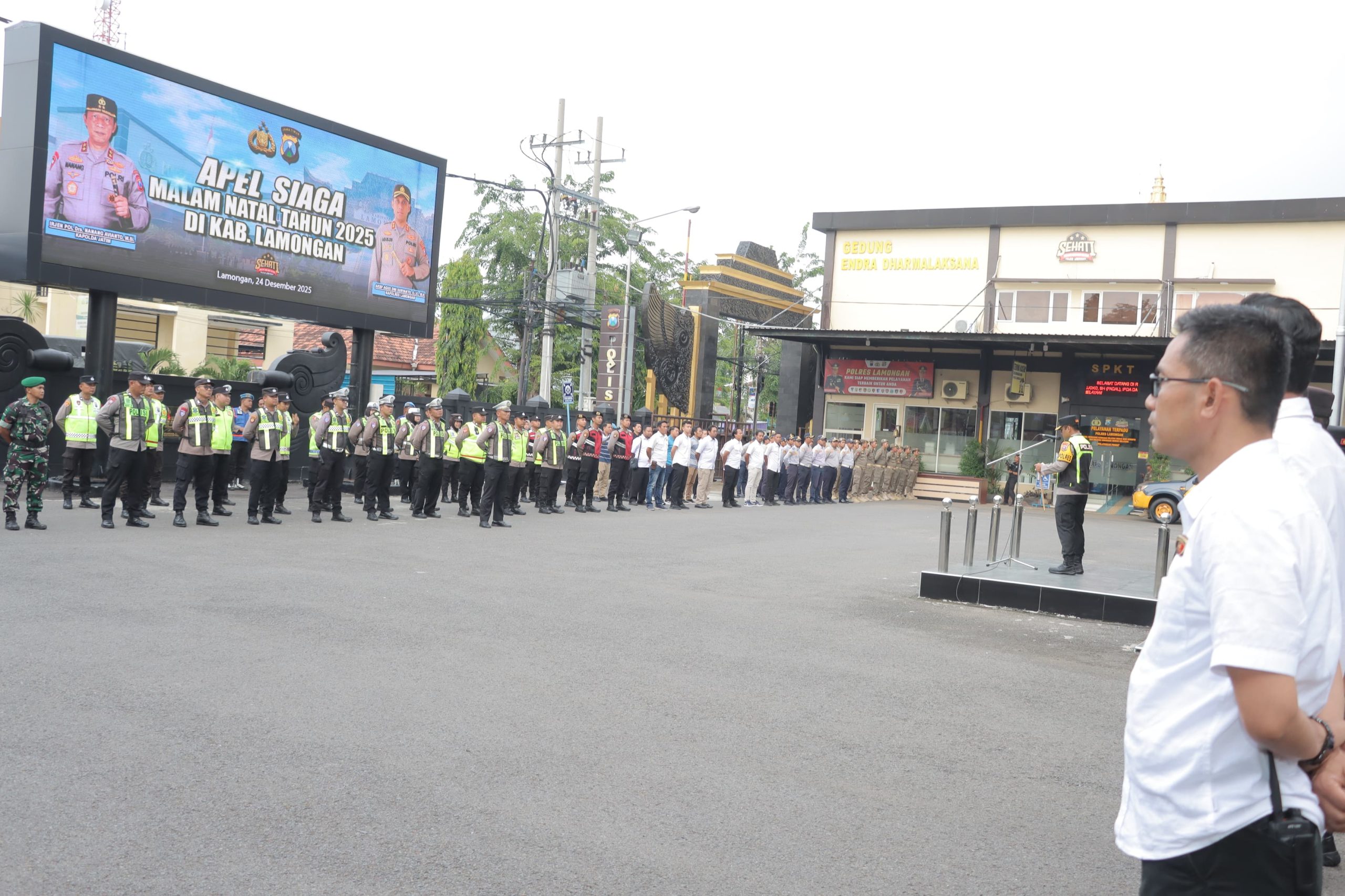 Polres Lamongan Siagakan Pengamanan 24 Jam, Pastikan Perayaan Natal Berjalan Aman