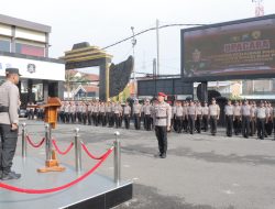 Momen Akhir Tahun, 92 Personel Polres Lamongan Naik Pangkat
