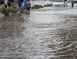 Hujan Lebat Sebabkan Jalan Suhat Malang Tergenang, Kemacetan Mengular Hingga 1 Kilometer
