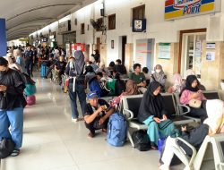 Hari Pertama Angkutan Nataru 2025/2026, 5.379 Penumpang Gunakan Layanan KA di Stasiun Malang