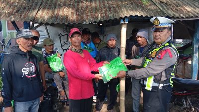 Jelang Nataru, Puluhan Supeltas di Kota Batu Dibekali Rompi untuk Dukung Kelancaran Lalu Lintas