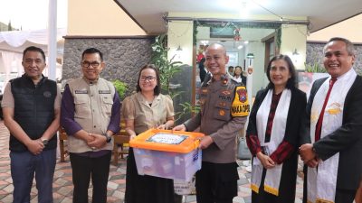 Patroli Vespa Antik, Wakapolres Batu Tampilkan Pengamanan Natal yang Humanis