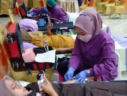 Ratusan Warga Ikut Donor Darah di RS Bhayangkara, PMI Kota Kediri Pastikan Stok Aman Jelang Nataru