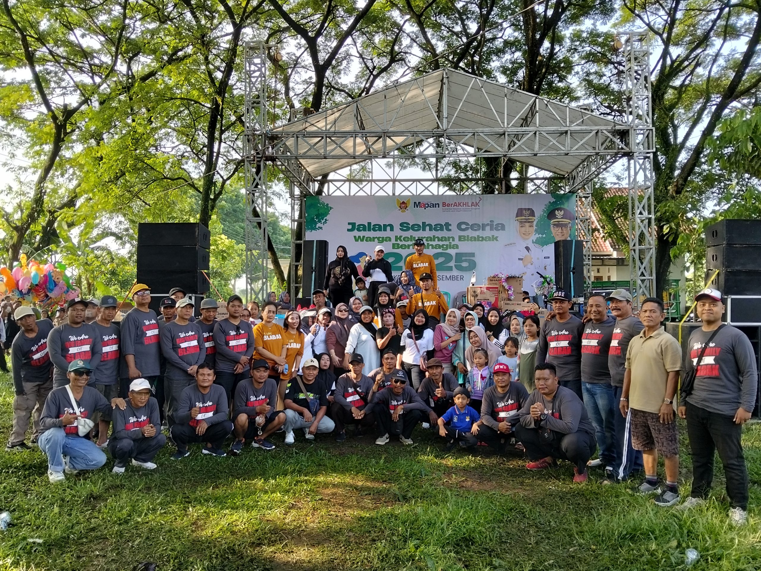 Jalan Sehat Ceria Blabak Bahagia 2025, Ribuan Warga Meriahkan Peringatan Hari Ibu