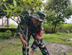 Peringati Hari Juang TNI AD, Koramil 0809-02 Pesantren Tanam 100 Pohon di Pakunden