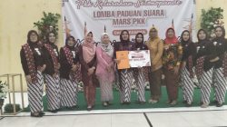 Semarak Hari Ibu, Lurah Setono Pande Gelar Lomba Paduan Suara Mars PKK
