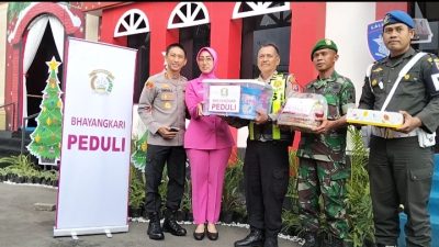 Kapolres Kediri Kota Bersama Istri Tinjau Pos Nataru, Pastikan Kesiapan Personel hingga Tim Kesehatan