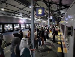 Libur Nataru, Arus Kedatangan Penumpang di Daop 7 Madiun Melonjak Tajam hingga Tembus 13 Ribu Orang