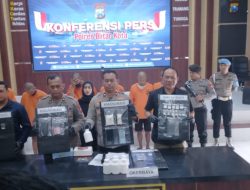 Satresnarkoba Polres Blitar Kota Tangkap Enam Pengguna dan Pengedar Narkoba, Dua Diantaranya Ojol dan Petani