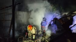 Diduga Korsleting Listrik, Kandang Bebek di Srengat Blitar Ludes Terbakar, Sempat Terdengar Ledakan