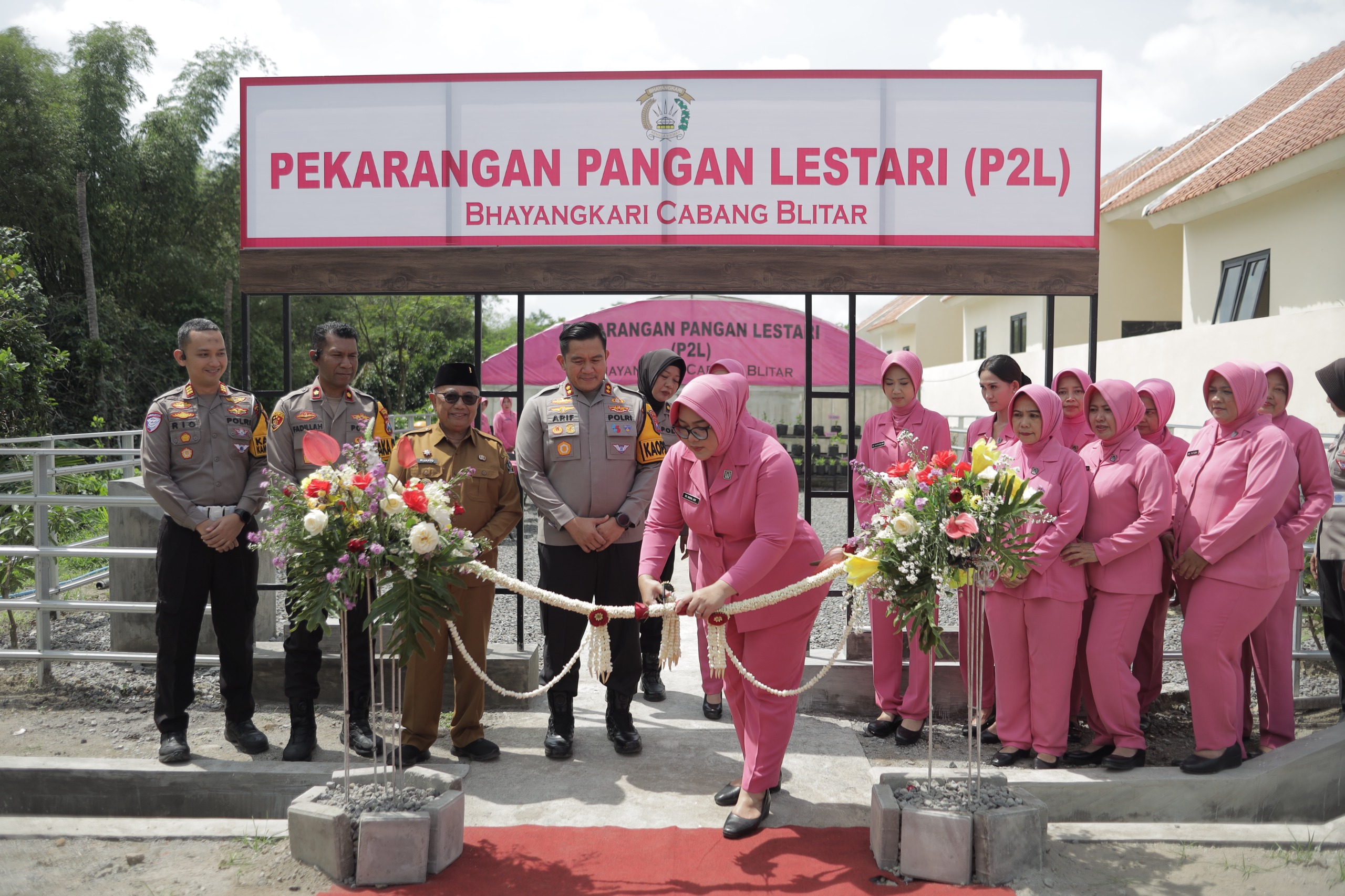 Dukung Kinerja Personel, Polres Blitar Resmikan Rumah Dinas Anggota