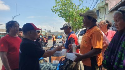 PDIP Tulungagung Bagikan 200 Porsi MBG Perjuangan, Nilai Satu Paket Capai Rp 30 Ribu