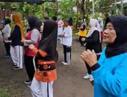 Warga RW 9 Banjaran Kota Kediri Konsisten Gelar Senam Sehat Mingguan