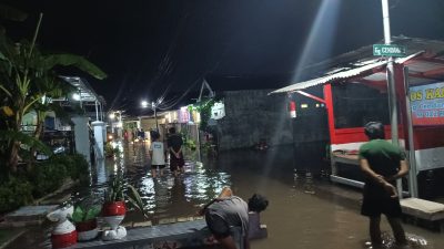 Banjir Rendam Permukiman Warga Dlopo Kediri, Air Masuk Hingga Dalam Rumah