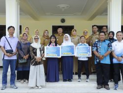 Torehkan Prestasi Nasional, Tiga Pelajar Jombang Terima Penghargaan dari Bupati
