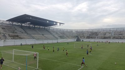 skuad Persik Kediri saat latihan di Stadion Gelora Daha Jayati (rizky