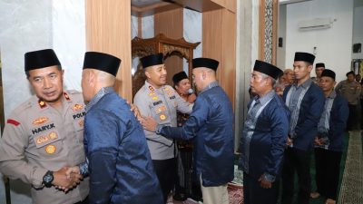 Kapolres Kediri Berangkatkan Lima Anggota untuk Ibadah Umroh