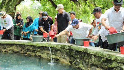 500 Pohon Ditanam dan 1.200 Benih Ikan Dilepas di Sendang Slaji Jombang