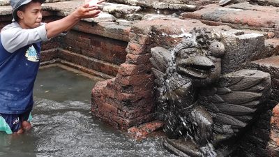 Situs Petirtaan Sumberbeji Diduga Terhubung dengan Struktur Kedaton Kuno, Sejarawan Dorong Penelitian Lebih Serius
