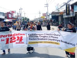 Teatrikal Sejarah Ploso, Warga Bangkitkan Kisah Awal Kedatangan Ayah Bung Karno