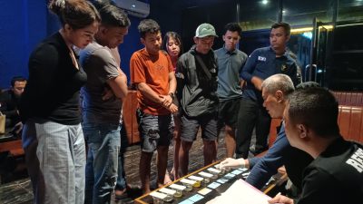 Jelang Nataru, Polres Kediri Gelar Sidak Tempat Hiburan Malam, Puluhan Pengunjung Jalani Tes Urine