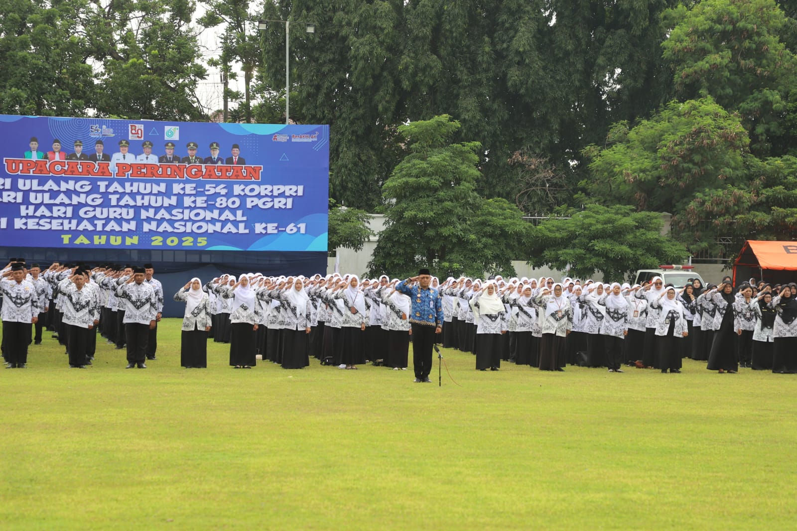 ASN Didorong Berinovasi, Pemerintah Jombang Beri Penghargaan untuk Guru dan Tenaga Kesehatan