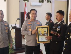 Sebanyak 23 Anggota Polres Nganjuk Memasuki Masa Purna Tugas, Kapolres Beri Penghargaan Atas Pengabdian