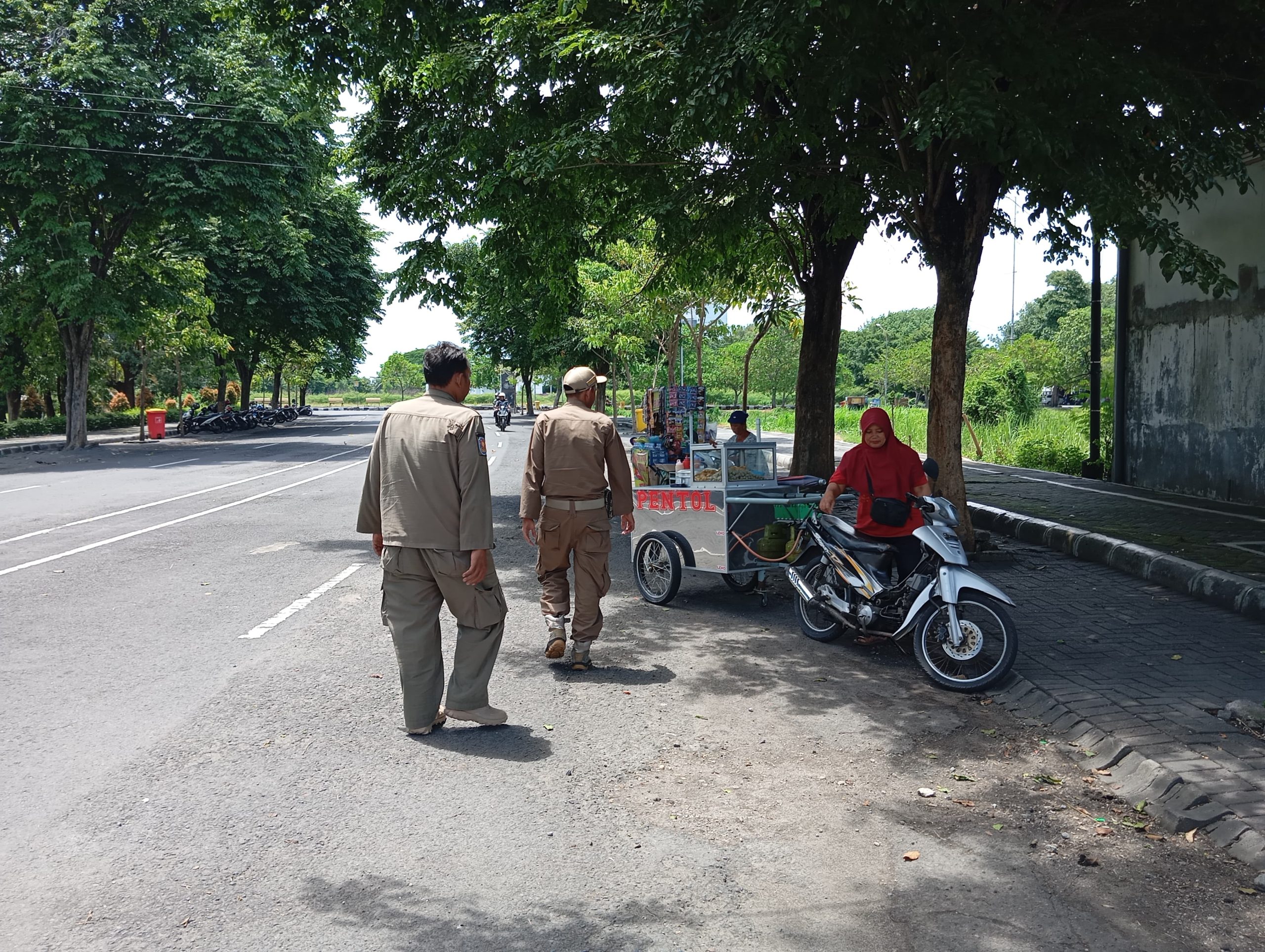 Satpol PP Kabupaten Kediri Gencarkan Patroli SLG, PKL Dilarang Berjualan Pagi dan Siang