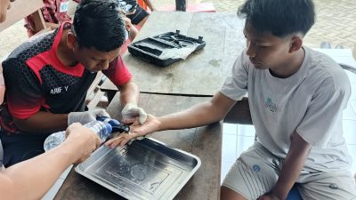 Jari Membengkak Akibat Cincin Tersangkut, Remaja di Nganjuk Minta Bantuan Damkarmat