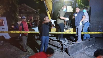 Warga Jalan Mahakam Dikejutkan Temuan Operator Ekskavator Mini Meninggal di Kabin