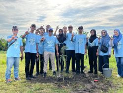 DLH Kabupaten Kediri Laksanakan Penghijauan Lingkungan di Desa Tulungrejo Pare