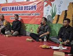 Ikuti Musyawarah Dusun, Polisi Ajak Warga Banjarejo Perkuat Kamtibmas Jelang Tahun Baru