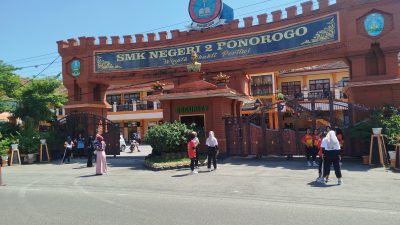 Viral Dugaan Pungli, SMKN 2 Ponorogo Bantah Tuduhan di Media Sosial, Tegaskan Sumbangan Bersifat Sukarela